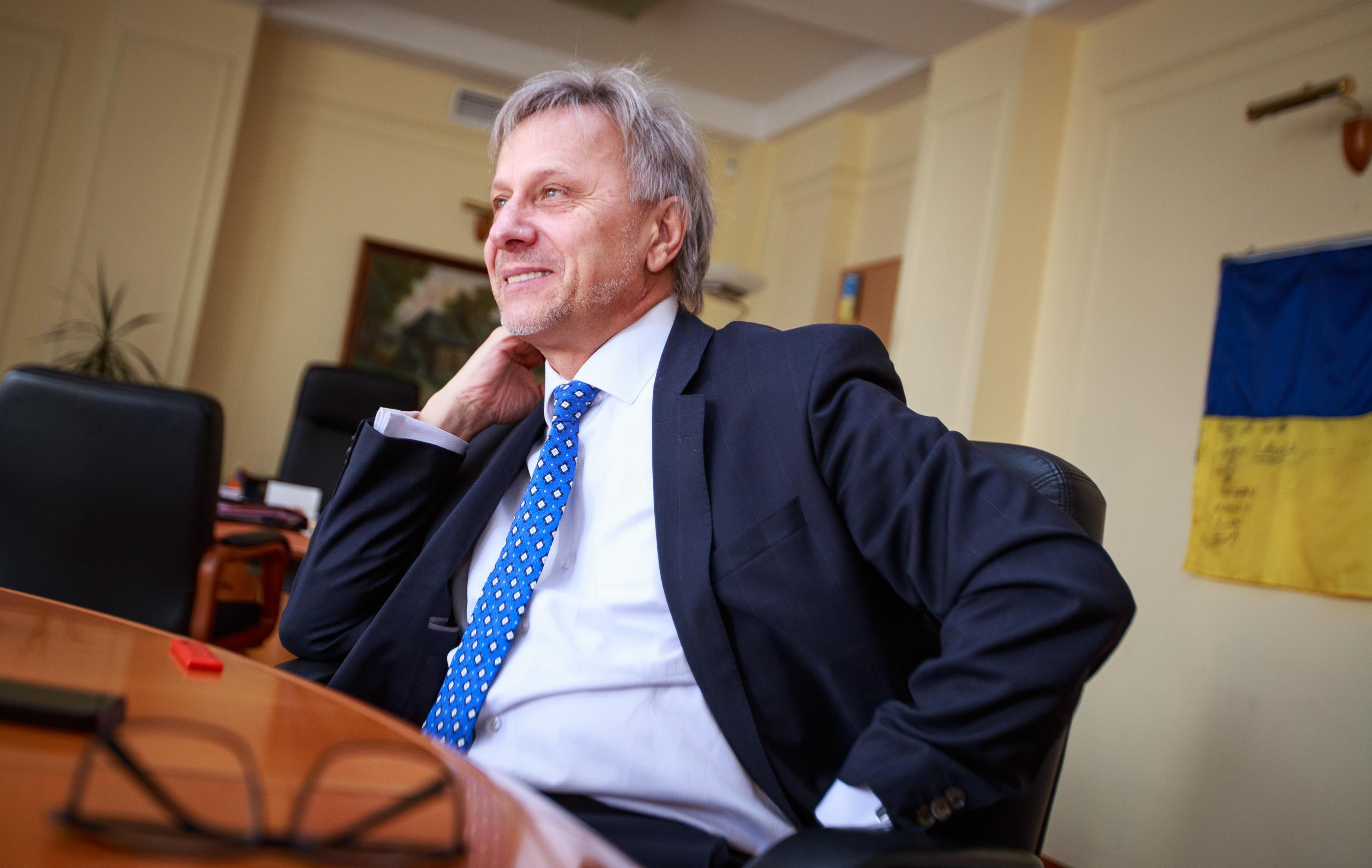 Отставка Смолия: Лавренчук рассказал, претендует ли на его место Отставка Смолия: Лавренчук рассказал, претендует ли на его место