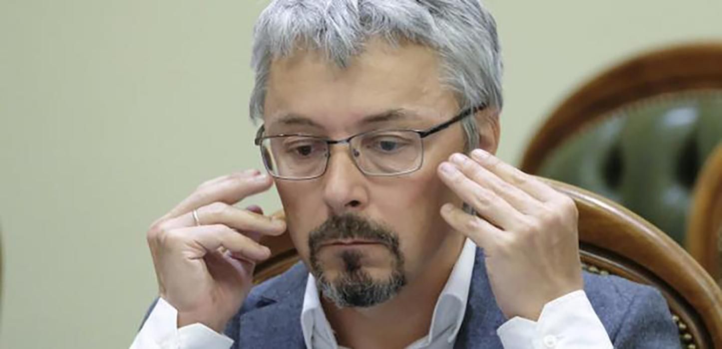 Це совок 2.0: Ткаченко проти штрафів для офіціантів за відмову обслуговувати українською Це совок 2.0: Ткаченко проти штрафів для офіціантів за відмову обслуговувати українською