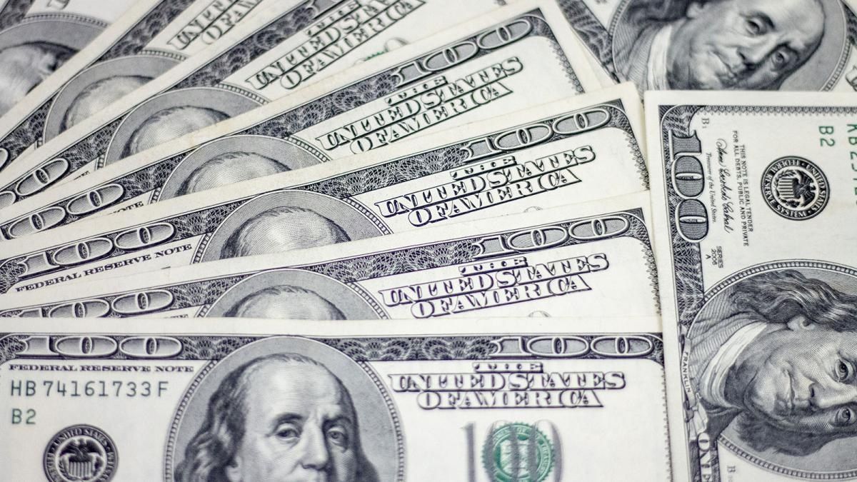 НБУ продал 200 миллионов долларов, чтобы успокоить панику НБУ продал 200 миллионов долларов, чтобы успокоить панику