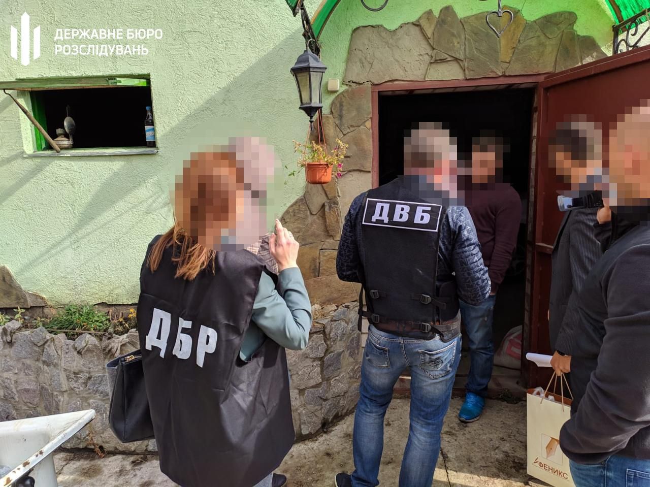 Нажився на материнських почуттях: на Харківщині коп виманив у матері п'яного водія мільйон Нажився на материнських почуттях: на Харківщині коп виманив у матері п'яного водія мільйон