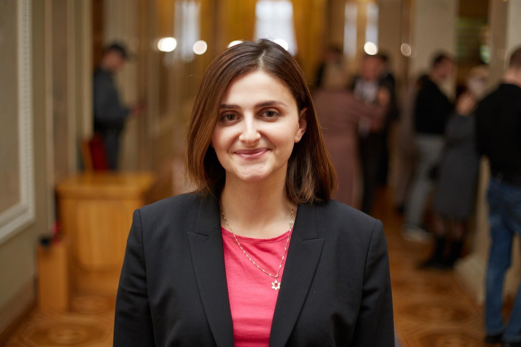 Буде людина, буде і стаття: Василевська-Смаглюк приголомшила позицією щодо Смолія Буде людина, буде і стаття: Василевська-Смаглюк приголомшила позицією щодо Смолія