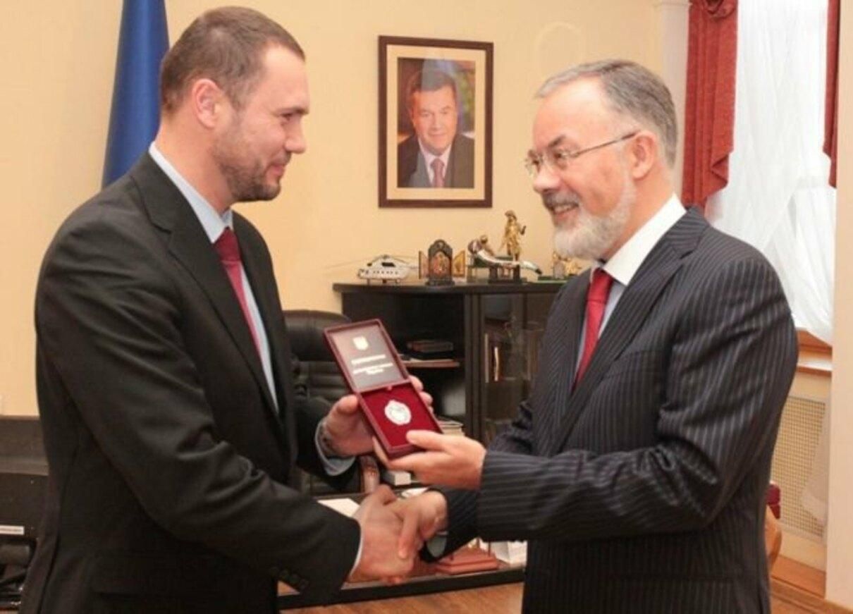 Сергій Шкарлет про стосунки з Дмитром Табачником Сергій Шкарлет про стосунки з Дмитром Табачником