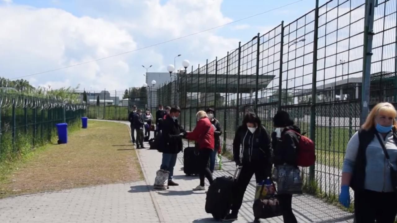 Кілограм наркотиків в одязі: на кордоні з Польщею затримали львів'янина – фото