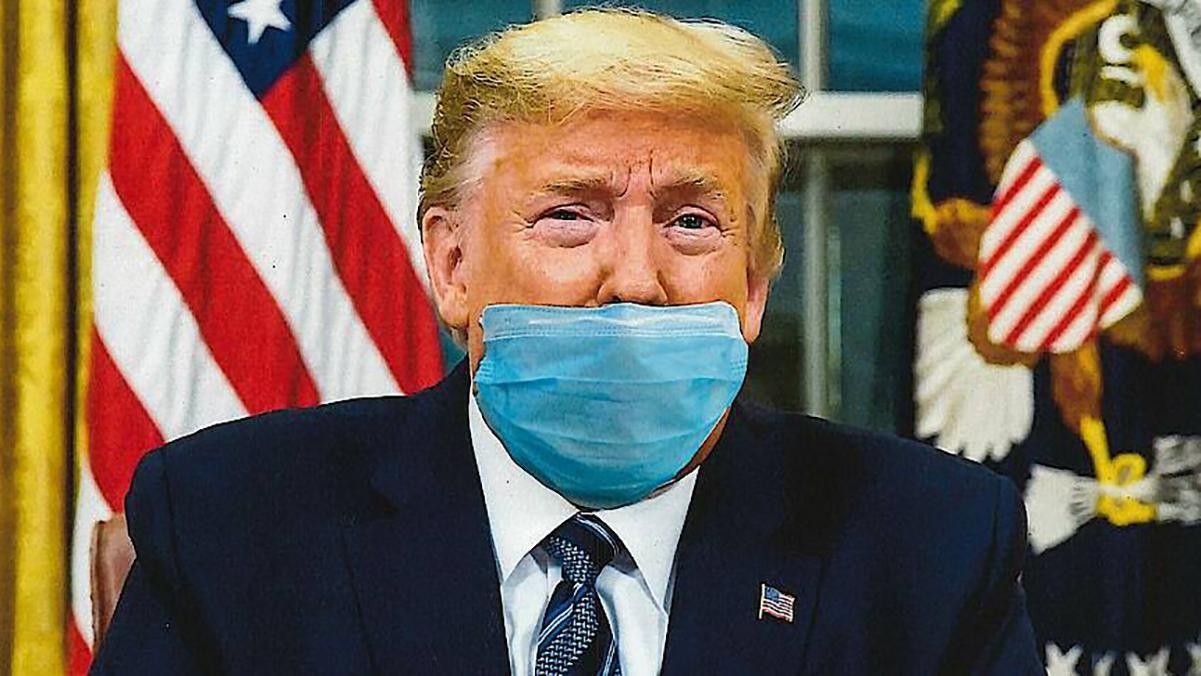 Трампа звинуватили в тому, що в США не носять маски Трампа звинуватили в тому, що в США не носять маски