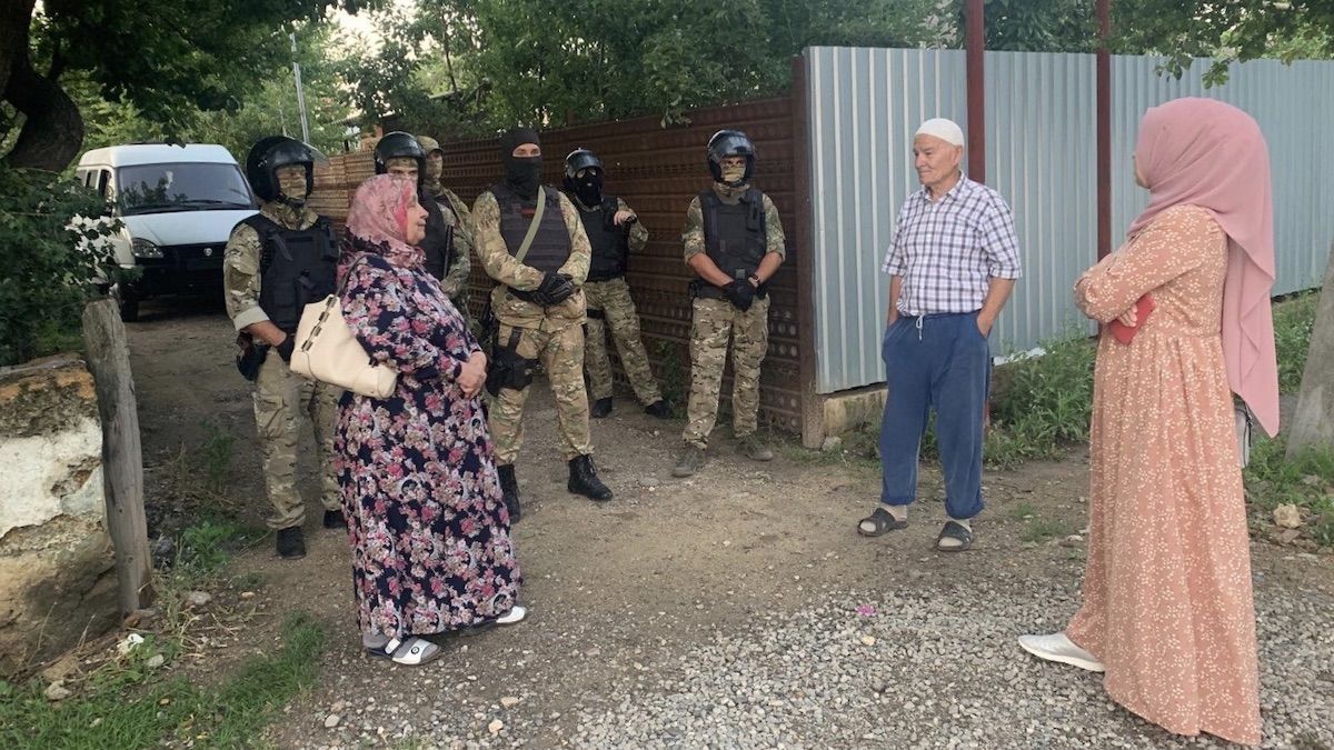Обыски у крымских татар 7 июля 2020: фото