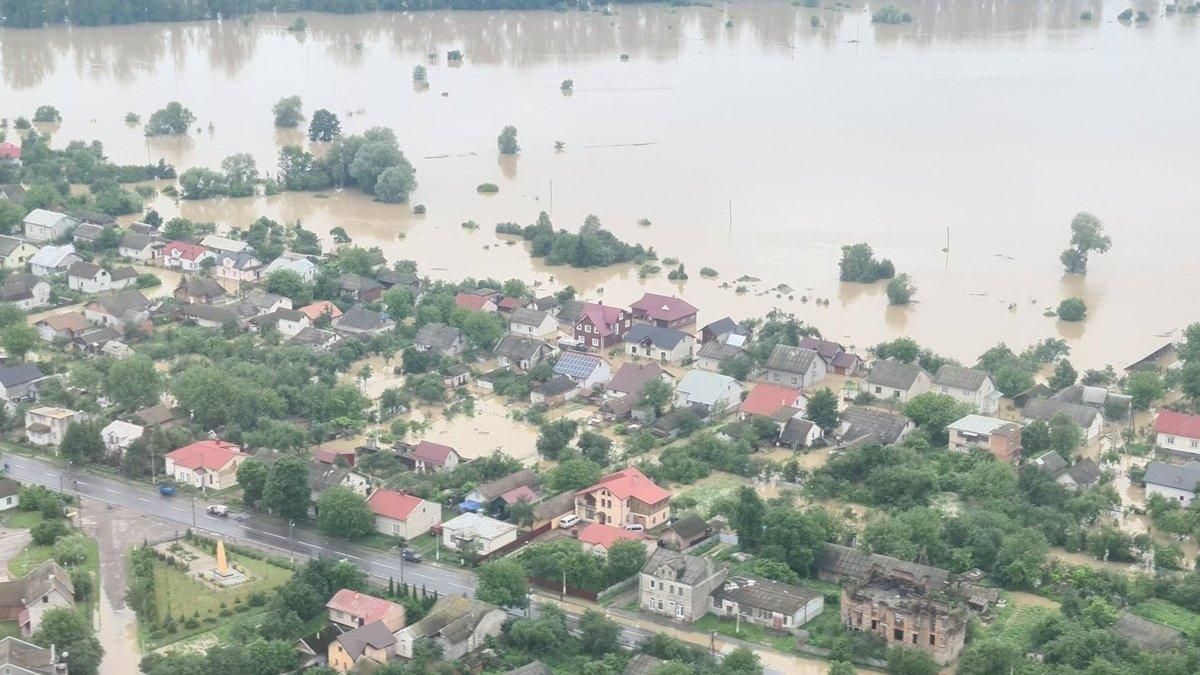  Наводнения на Прикарпатье: за компенсации пострадавшим возник скандал