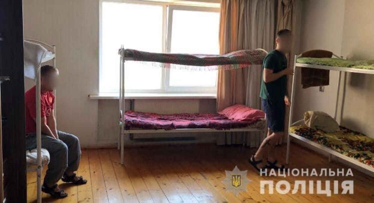 В Івано-Франківську утримували людей в реабілітаційних центрах - фото