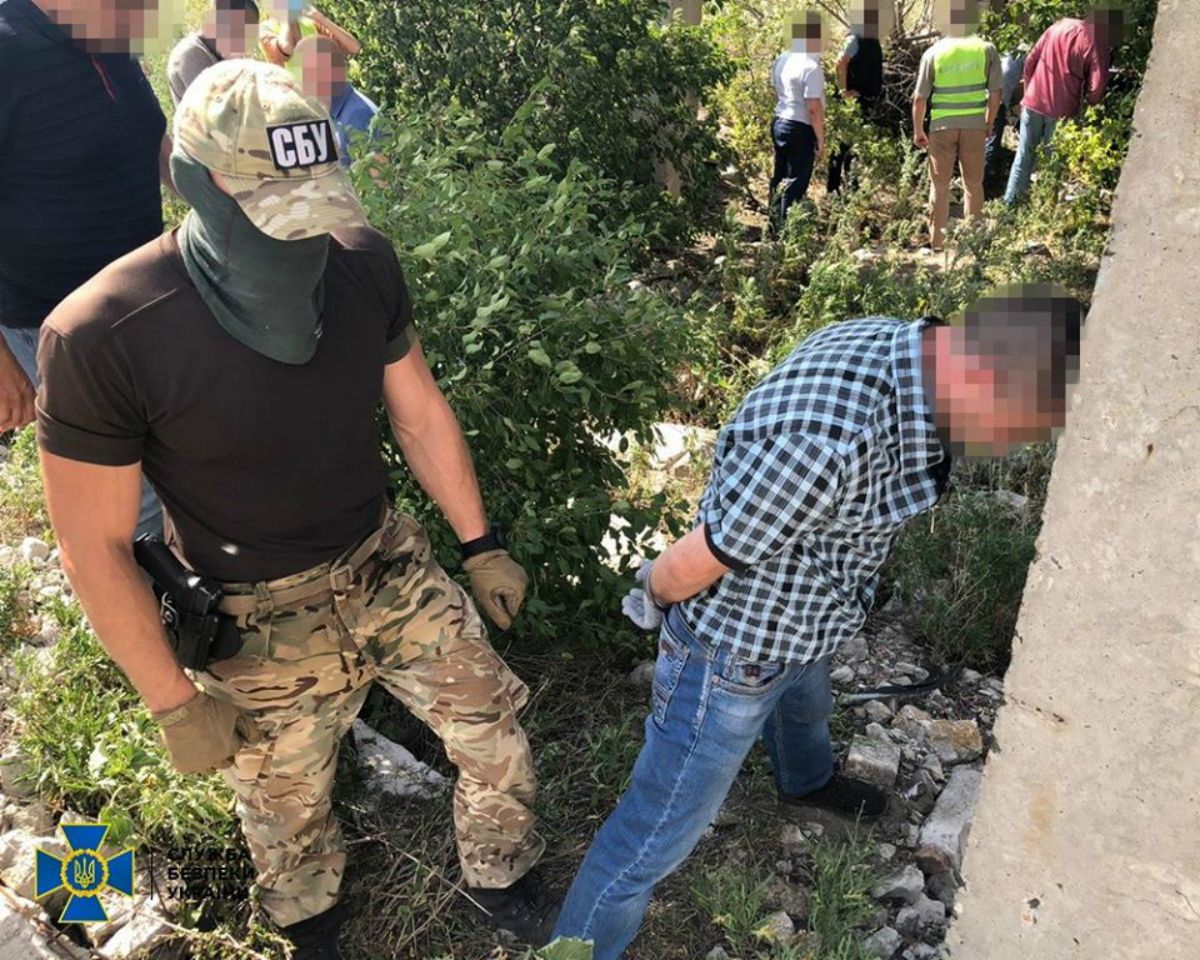 Російські спецслужби готували теракт на Луганщині: як вдалося уникнути екологічної катастрофи Російські спецслужби готували теракт на Луганщині: як вдалося уникнути екологічної катастрофи