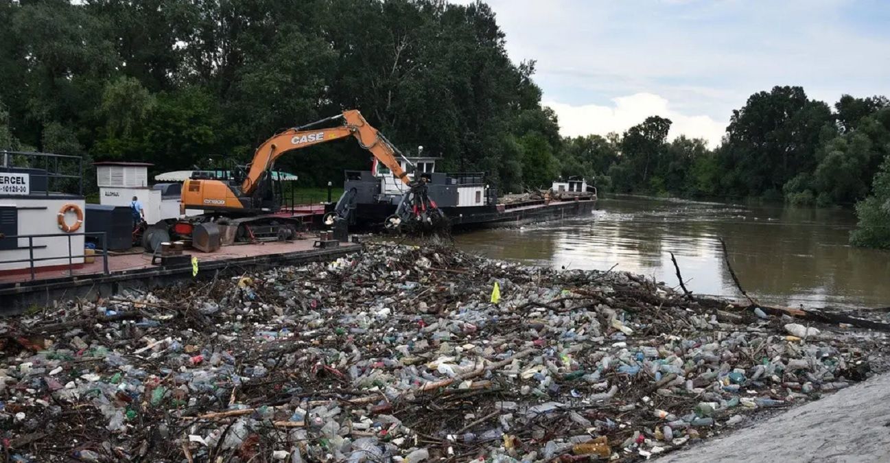 Венгрия написала письмо Зеленскому из-за бездействия экологов Украины Венгрия написала письмо Зеленскому из-за бездействия экологов Украины
