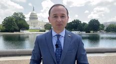 Голос Америки: В США призвали отказать в легитимности Путину Голос Америки: В США призвали отказать в легитимности Путину