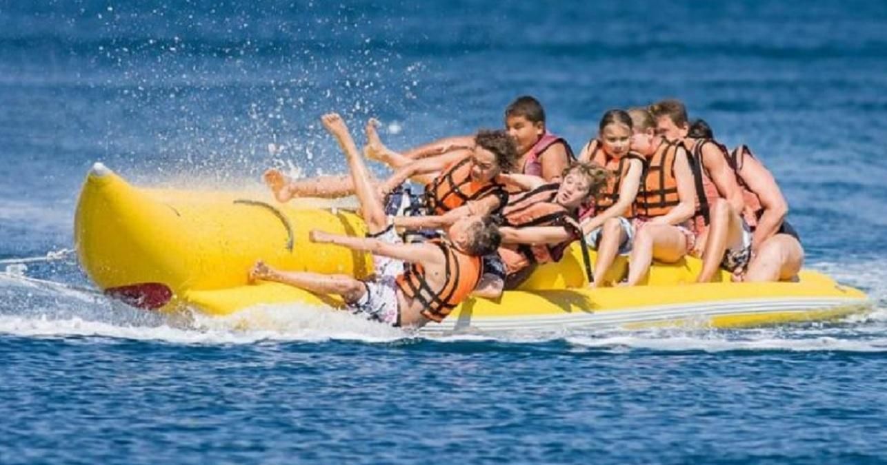 У Кирилівці дівчина опинилася під бананом та ледь не потонула У Кирилівці дівчина опинилася під бананом та ледь не потонула