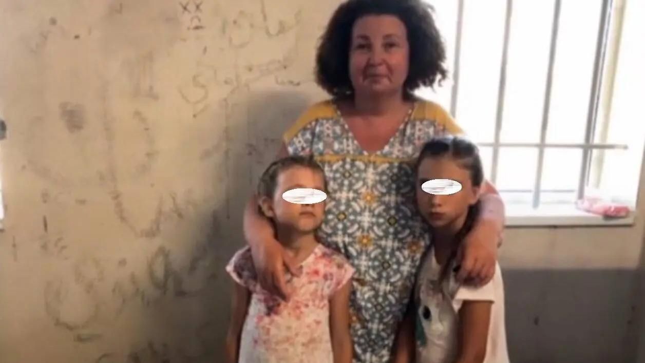 Затримання 17 українців у Греції: одна з туристок розповіла про жахіття грецької в'язниці