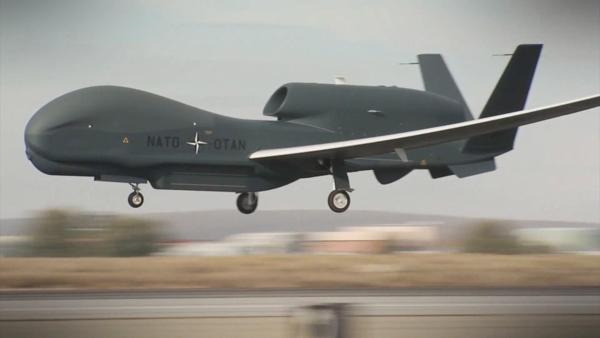 Уникальные беспилотники НАТО RQ-4D – фото, видео