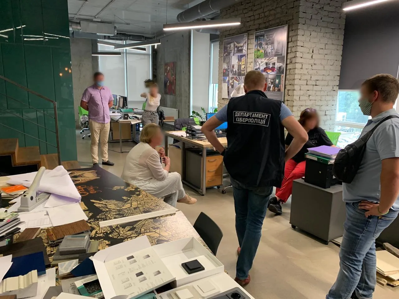 У київській компанії обшуки через використання неліцензійного ПЗ У київській компанії обшуки через використання неліцензійного ПЗ