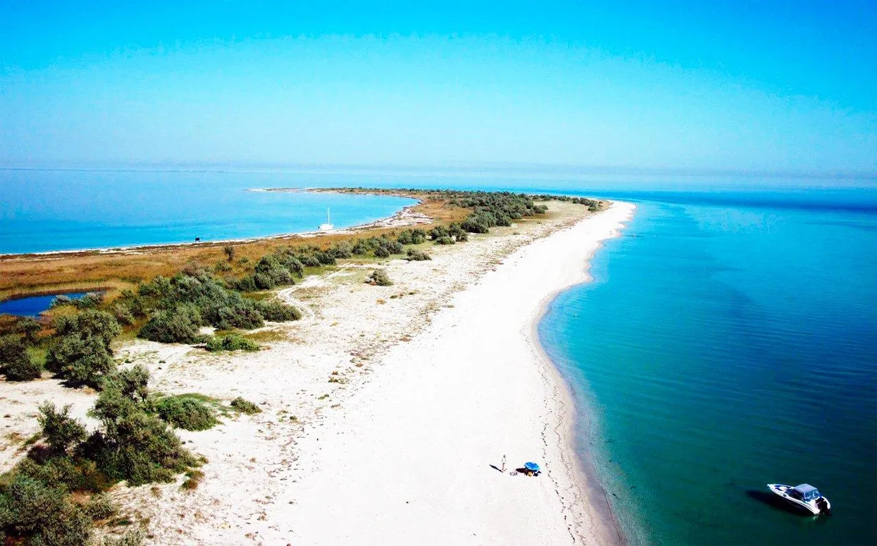 Влаштуйте собі незабутній літній відпочинок на острові Джирилгач Влаштуйте собі незабутній літній відпочинок на острові Джирилгач