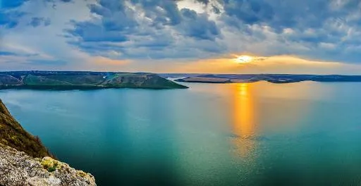 Зустрічайте неймовірні сходи сонця у Бакоті