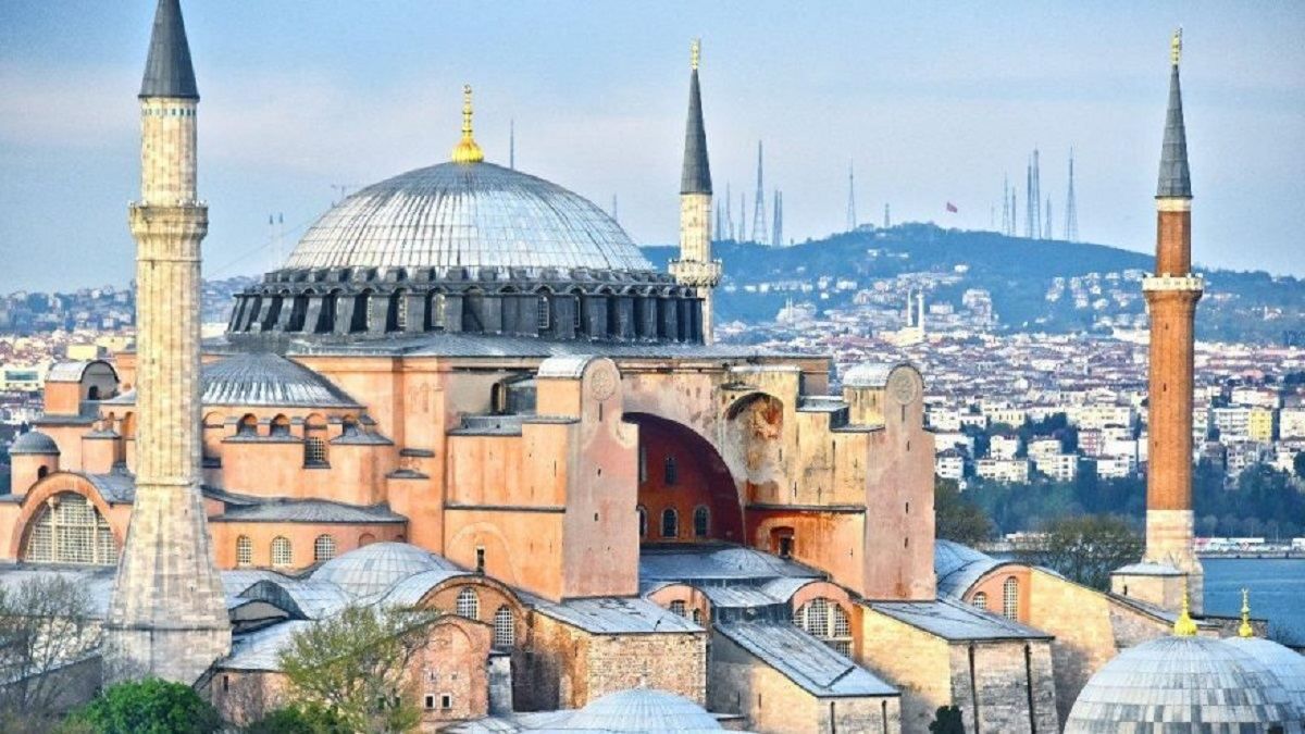 ЄС розкритикував Туреччину через повернення собору Святої Софії статусу мечеті