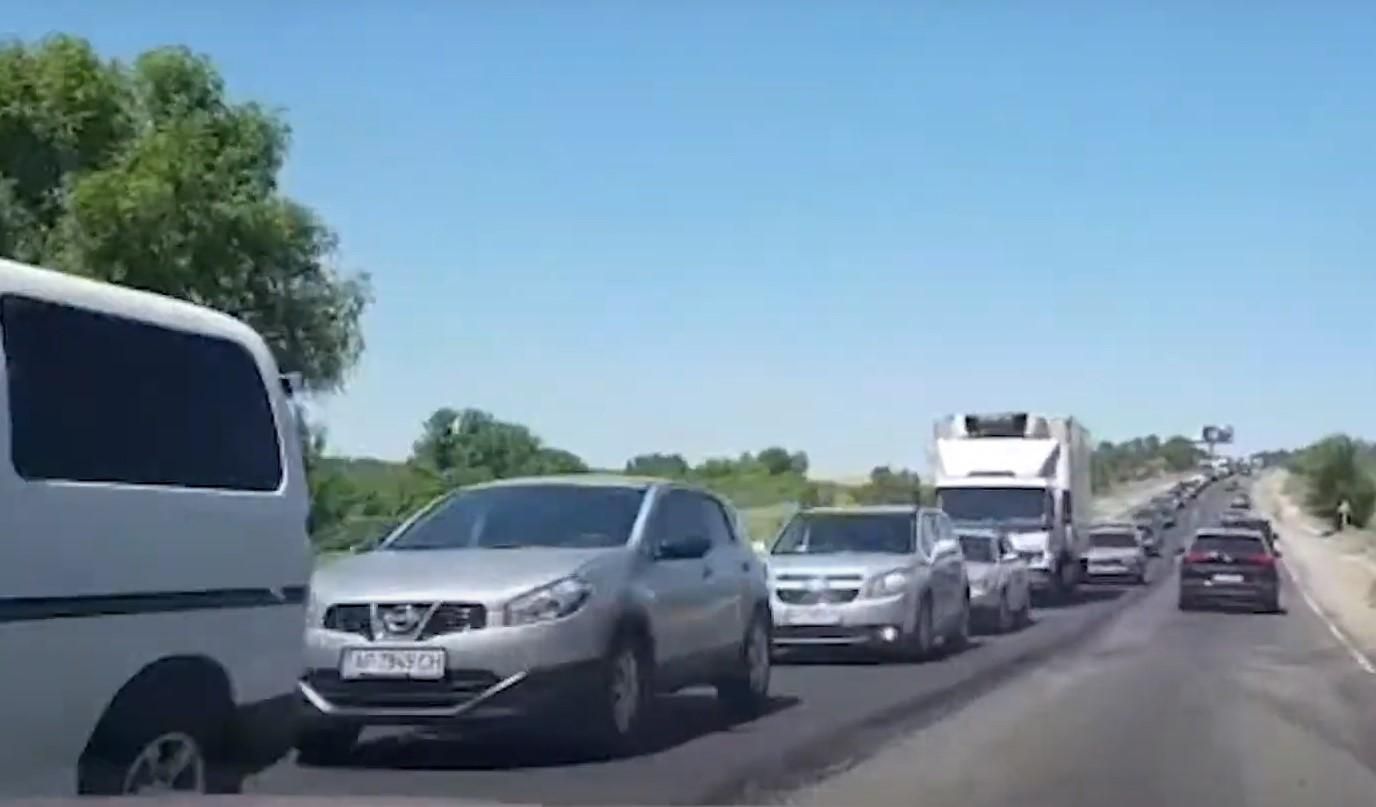 Затори на трасі Харків – Сімферополь 11 липня 2020: причини і відео Затори на трасі Харків – Сімферополь 11 липня 2020: причини і відео