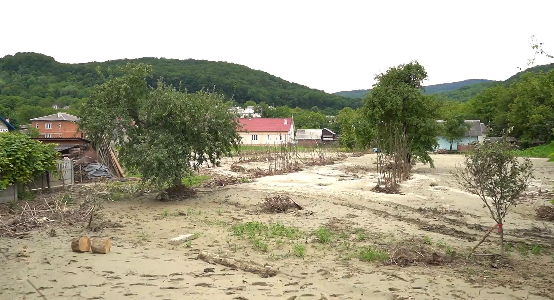 На Буковину прийшла перша фіндопомога після повені На Буковину прийшла перша фіндопомога після повені