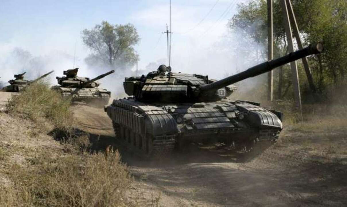 Гаубиця та танки на Донбасі: спостерігачі зафіксували важке озброєння