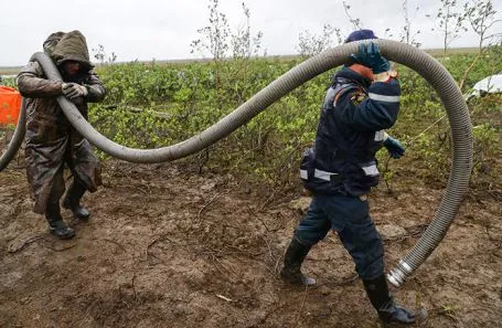 У Росії на підприємстві стався витік понад 40  тонн авіапального