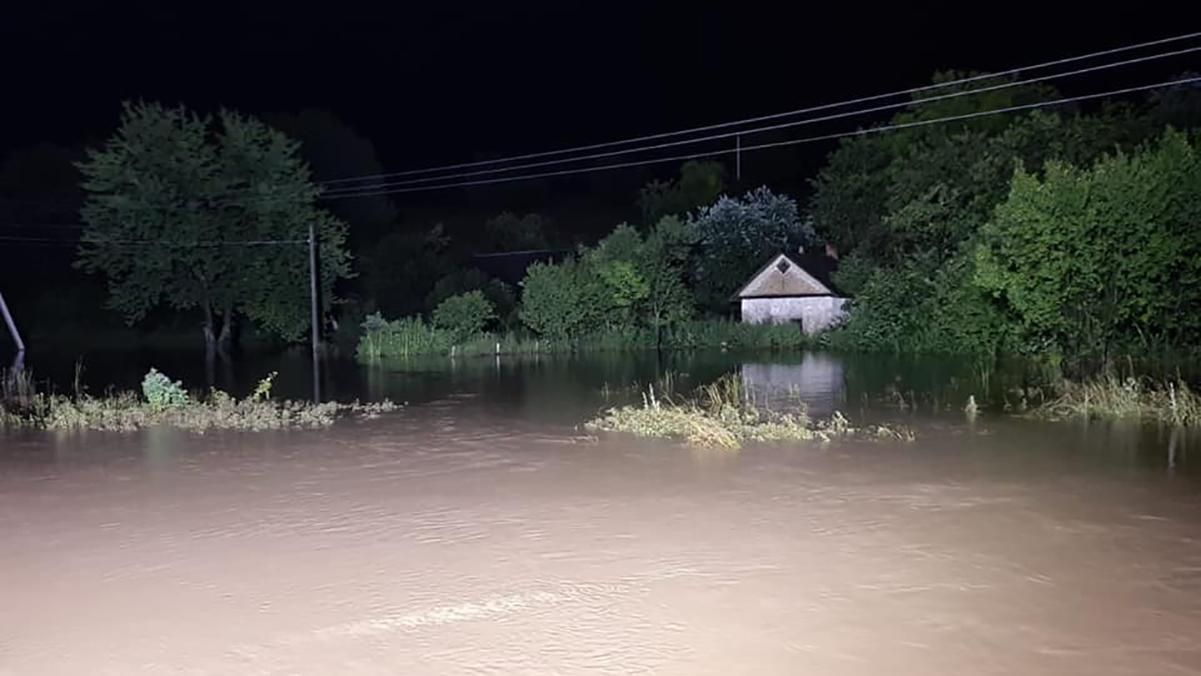 На Ровенщине бушевала непогода 12 июля: что известно о последствиях, фото