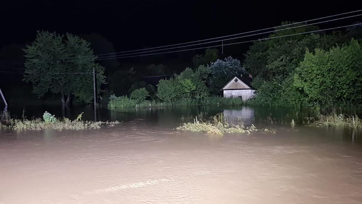 На Ровенщине бушевала непогода 12 июля: что известно о последствиях, фото На Ровенщине бушевала непогода 12 июля: что известно о последствиях, фото