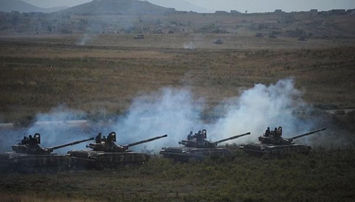 Между Азербайджаном и Арменией вспыхнули боевые действия на границе, есть погибшие Между Азербайджаном и Арменией вспыхнули боевые действия на границе, есть погибшие