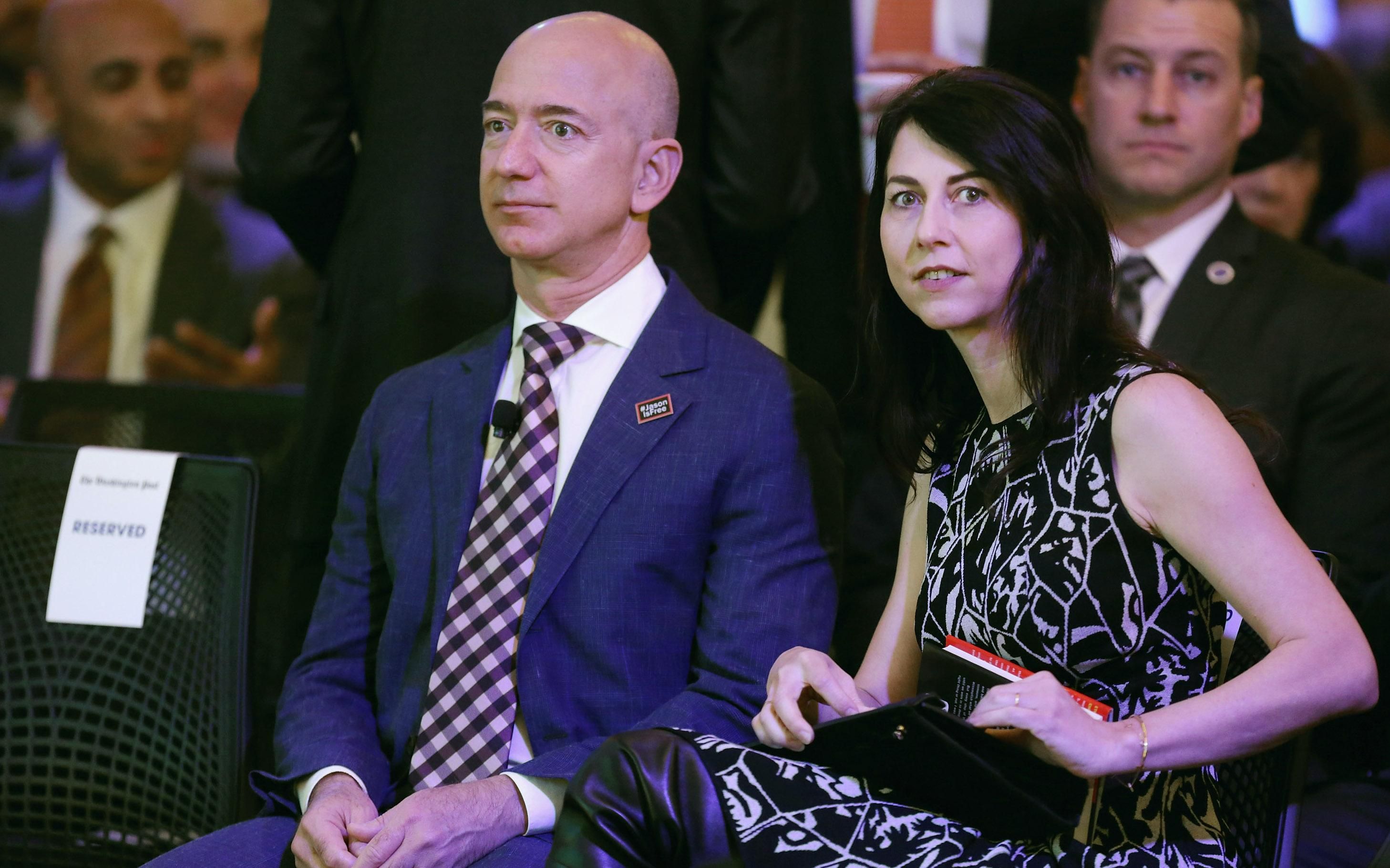 Маккензи Безос – самая богатая женщина США Маккензи Безос – самая богатая женщина США