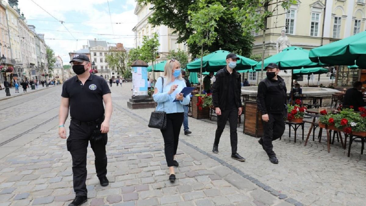 У Львові чоловік неправильно носив маску: що вирішив суд У Львові чоловік неправильно носив маску: що вирішив суд
