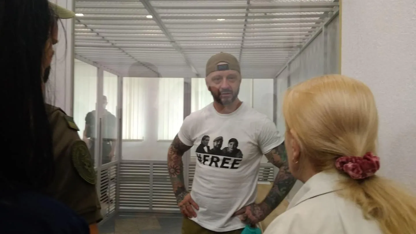 Суд Антоненко Суд Антоненко