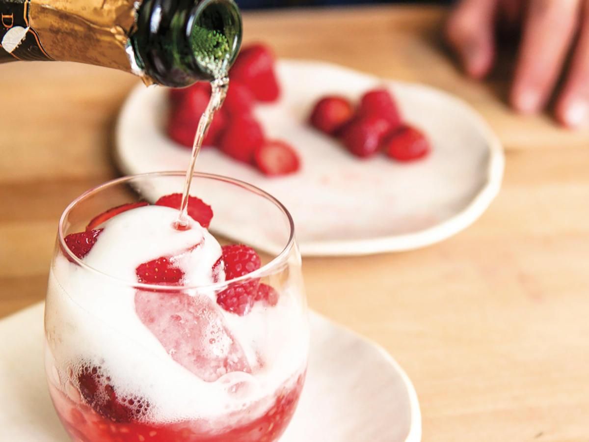 Коктейли с шампанским: рецепты для дома