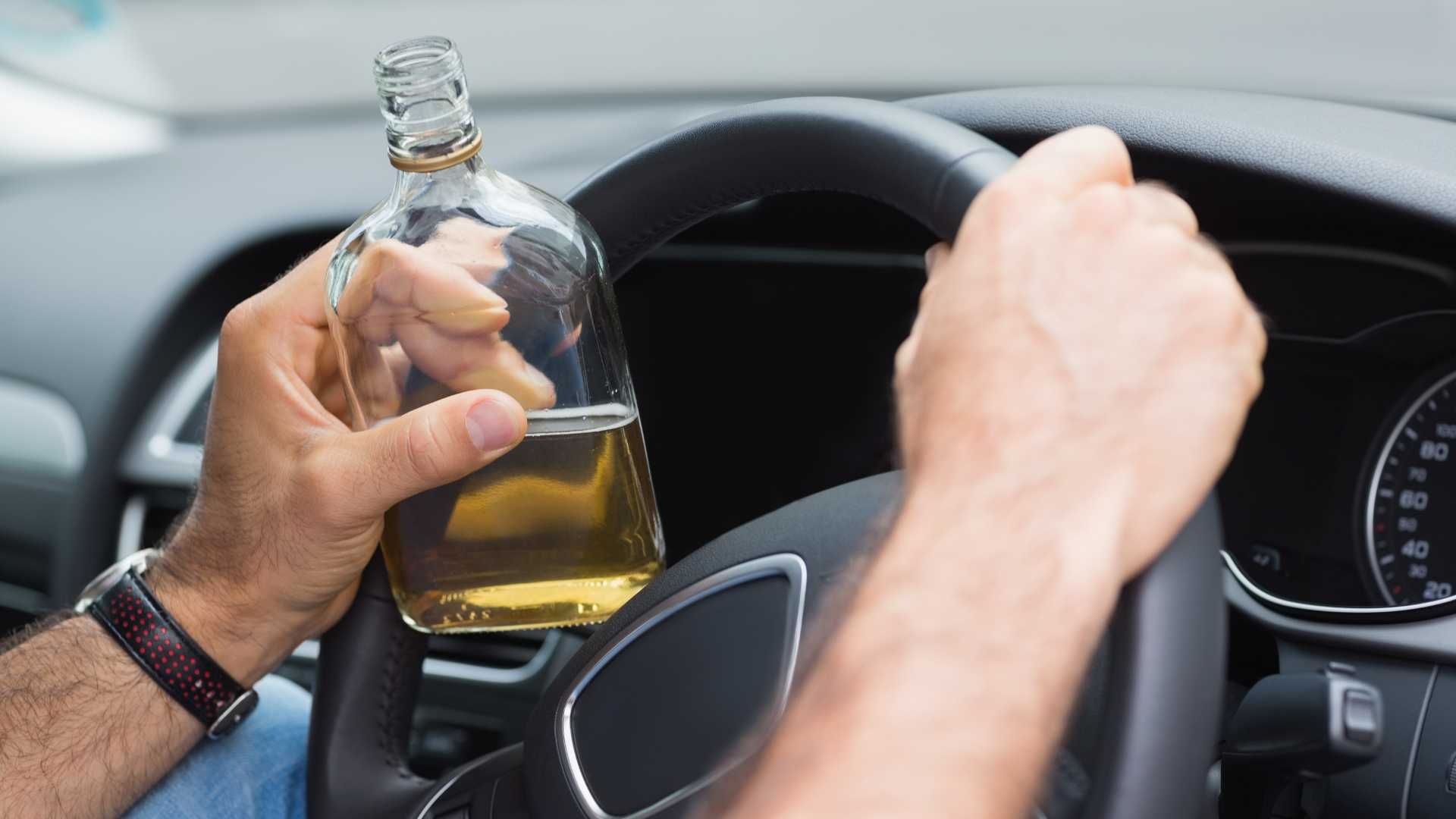 Пьяный водитель ездил по Херсону: выпил больше, чем может показать драгер – фото