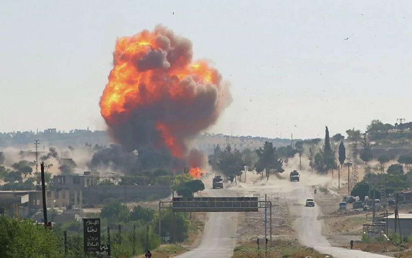 В Сирии взорвали российский военный патруль: видео атаки В Сирии взорвали российский военный патруль: видео атаки