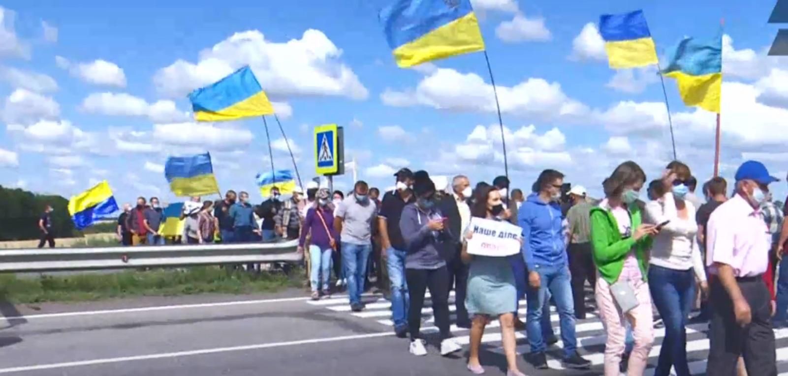 Трасса "Киев – Одесса" из-за митингующих стоит в пробках: полиция открыла дело