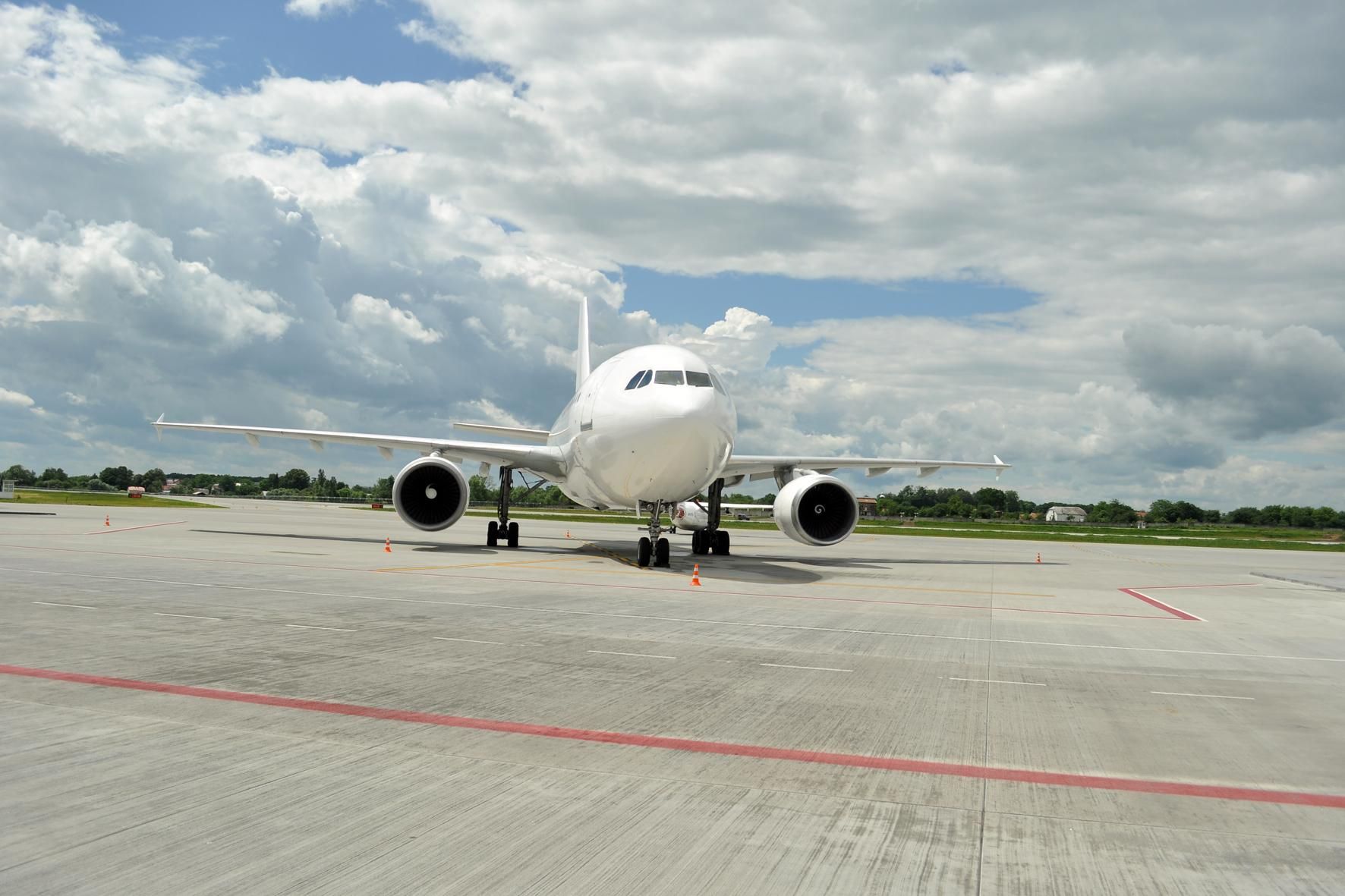 Наслідки карантину: за пів року авіакомпанії не дорахувалися майже мільйона пасажирів Наслідки карантину: за пів року авіакомпанії не дорахувалися майже мільйона пасажирів