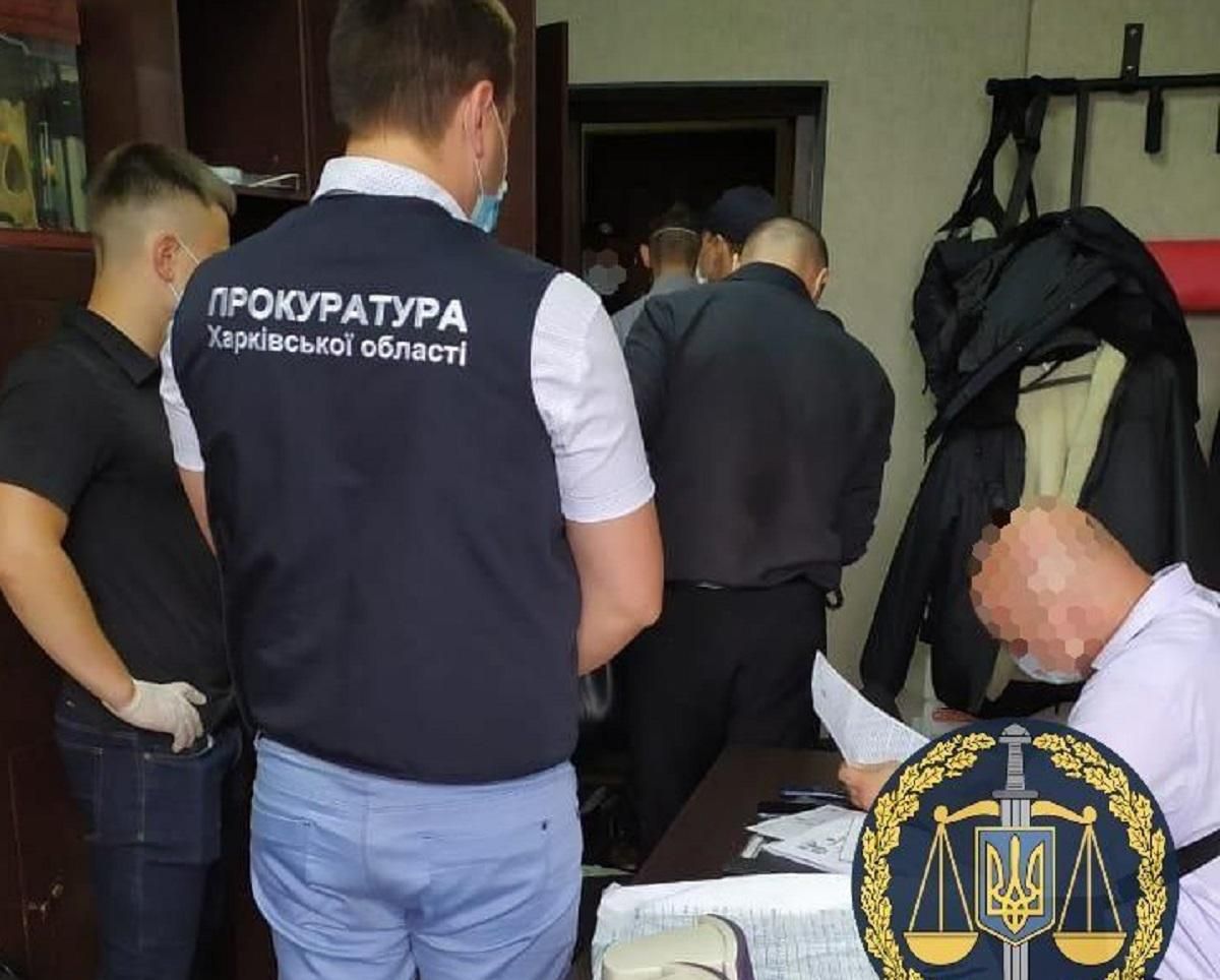 В Харькове разоблачили полицейских-оборотней: они наживались на семьях наркоманов