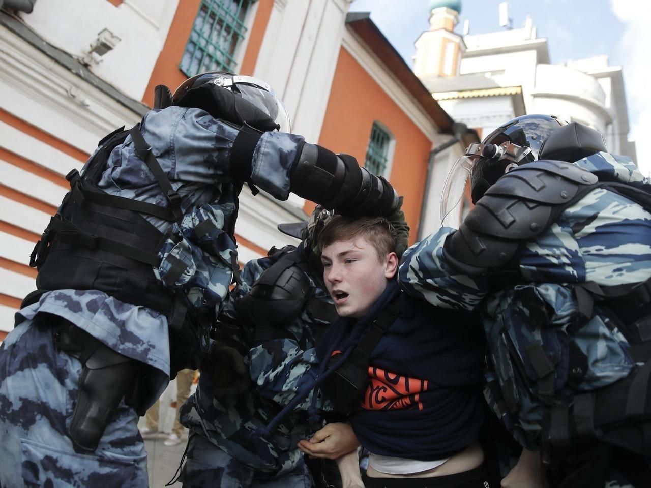 Мітинги в Москві та Петербурзі 15 липня 2020: фото, відео