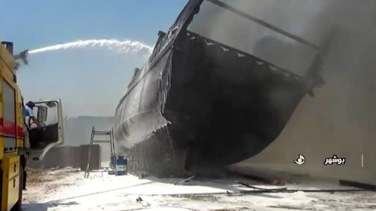 Пожежа в порту Ірану: полум'я охопило одразу 7 кораблів – фото, відео