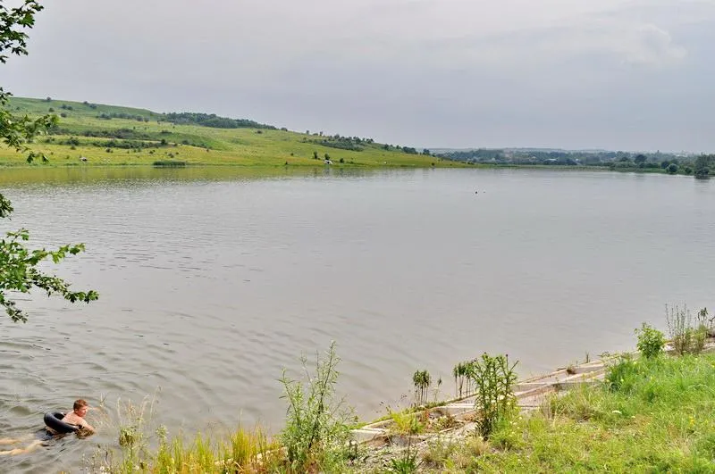 Озеро Луковиця