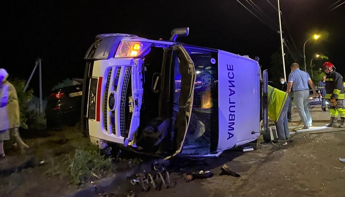 ДТП зі швидкою в Ужгороді 17 липня: фото, відео, що відомо ДТП зі швидкою в Ужгороді 17 липня: фото, відео, що відомо