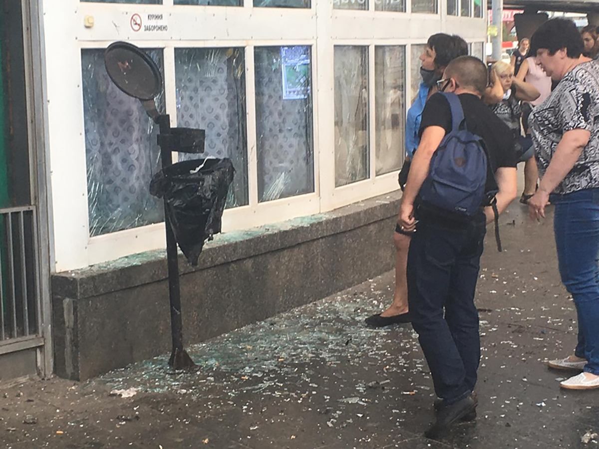 Взрыв в Киеве возле станции метро Шулявская 17 июля 2020: фото