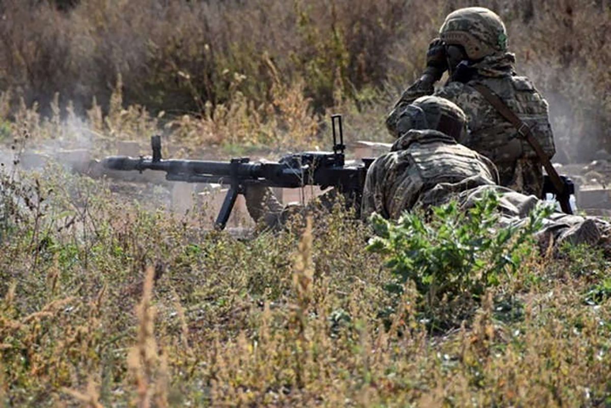 Боевики обстреляли позиции ВСУ из минометов и гранатометов: где было горячее всего Боевики обстреляли позиции ВСУ из минометов и гранатометов: где было горячее всего