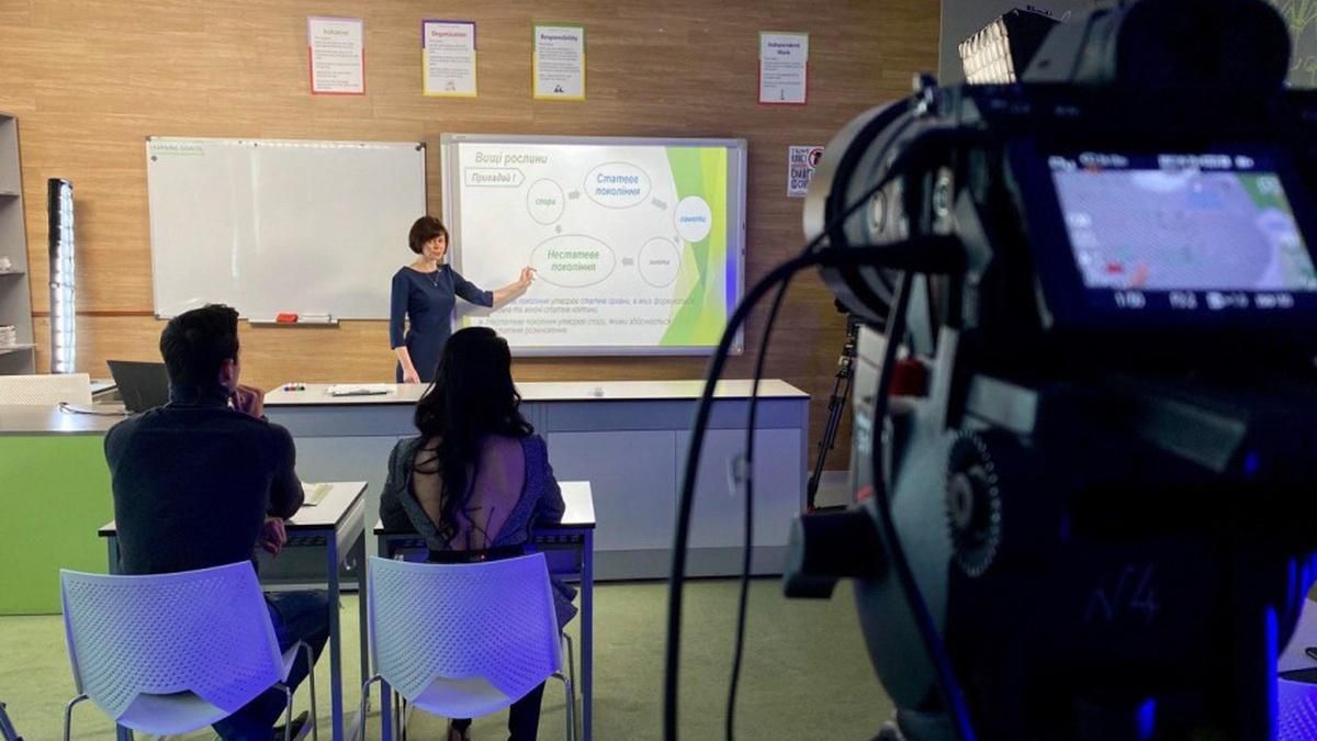 Освітні програми на телебаченні: чому на каналах лише розважальні шоу Освітні програми на телебаченні: чому на каналах лише розважальні шоу