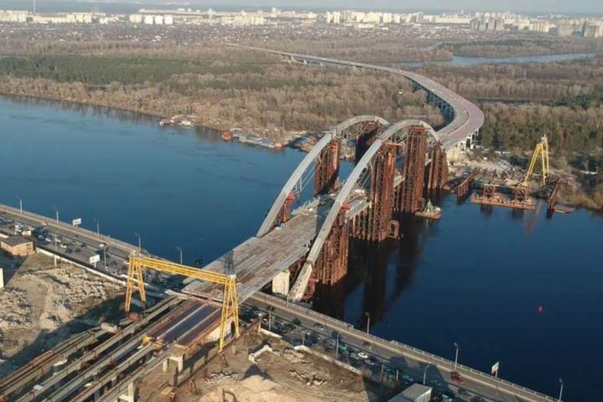 При спорудженні Подільського мосту у Києві розікрали 80 мільйонів