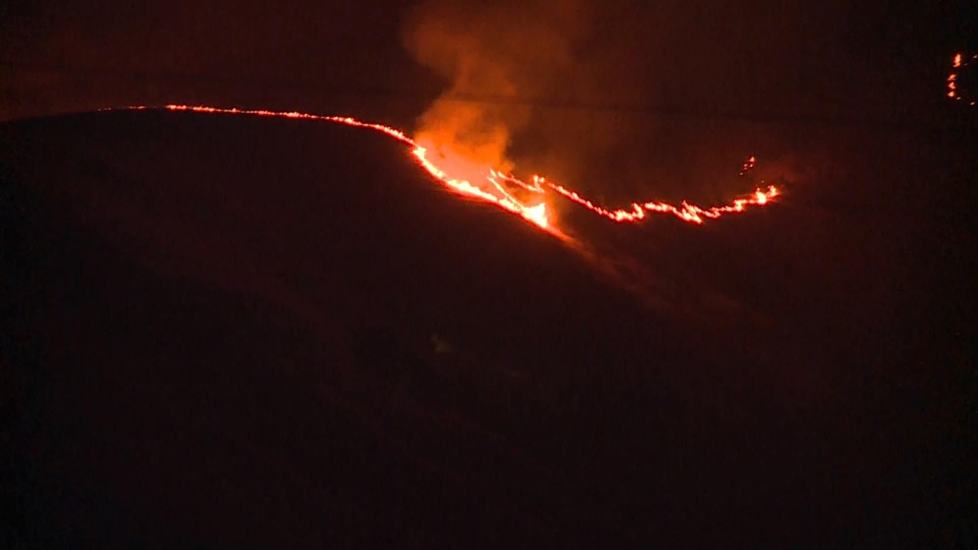 В Калифорнии снова горят леса: фото, видео В Калифорнии снова горят леса: фото, видео
