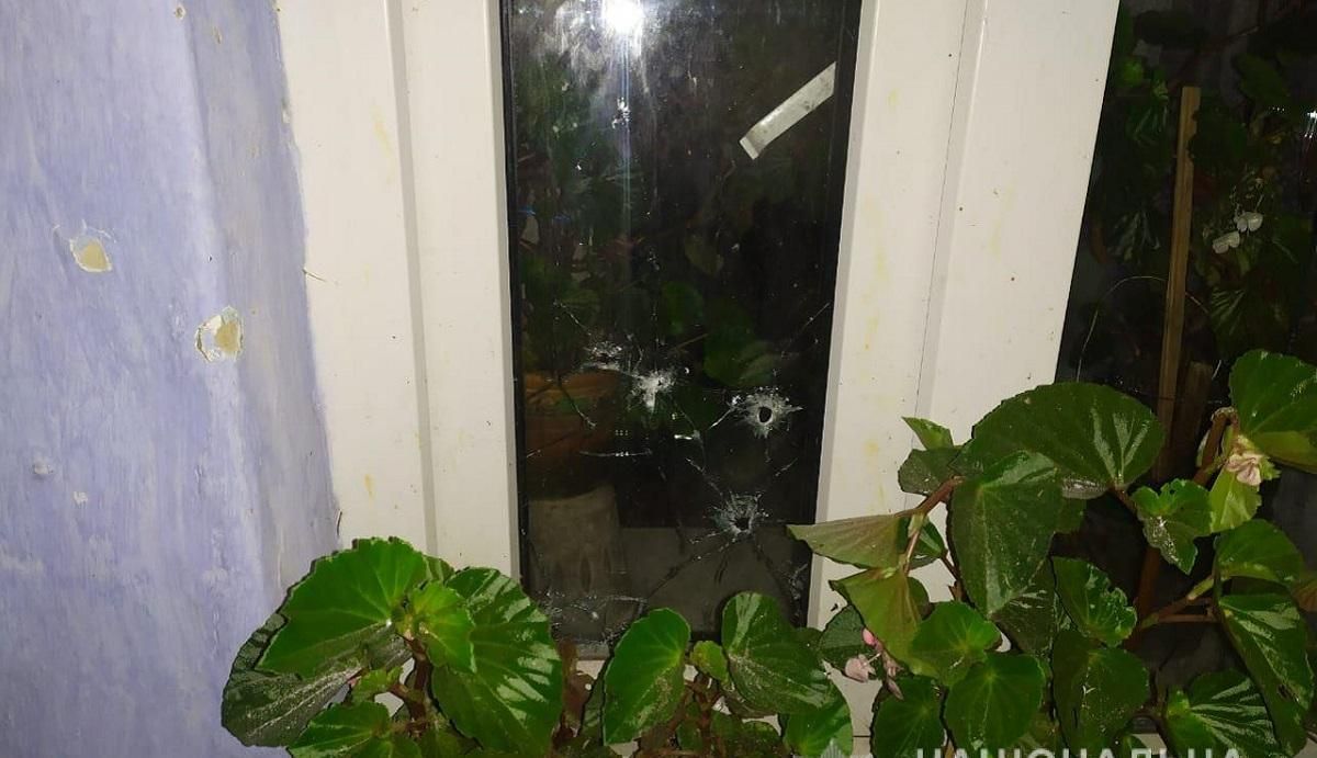 Выдернул чеку и растерялся: пьяный мужчина случайно забросил гранату во двор соседей Выдернул чеку и растерялся: пьяный мужчина случайно забросил гранату во двор соседей