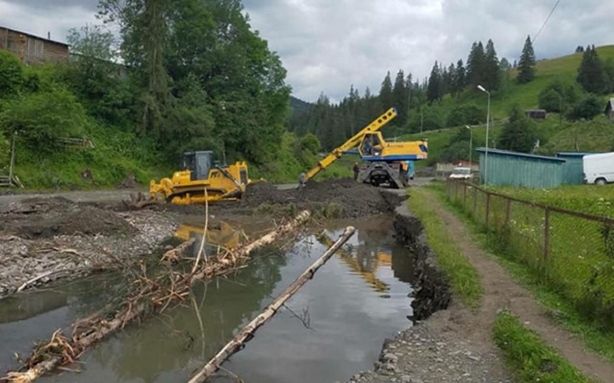 Подтопленных зданий на Западной Украине нет, - ДСНС Подтопленных зданий на Западной Украине нет, - ДСНС