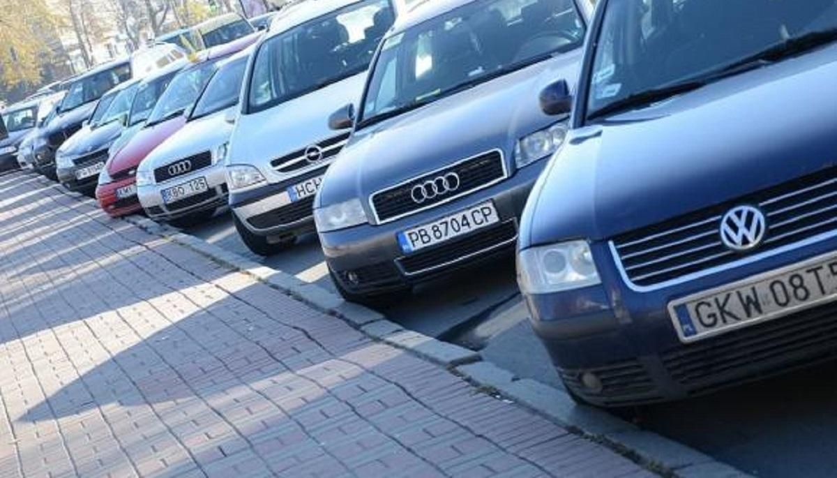 На границе нашли настоящее "кладбище евроблях": видео На границе нашли настоящее "кладбище евроблях": видео