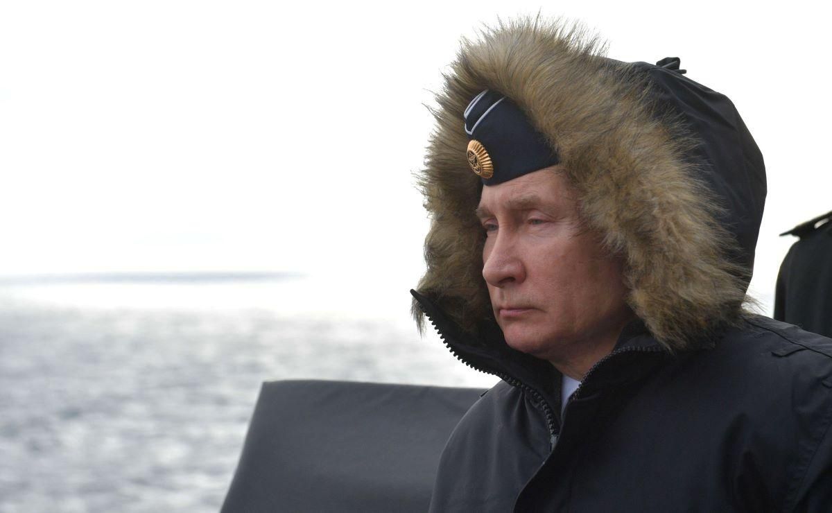 Почему Путин так часто ездит в Крым?